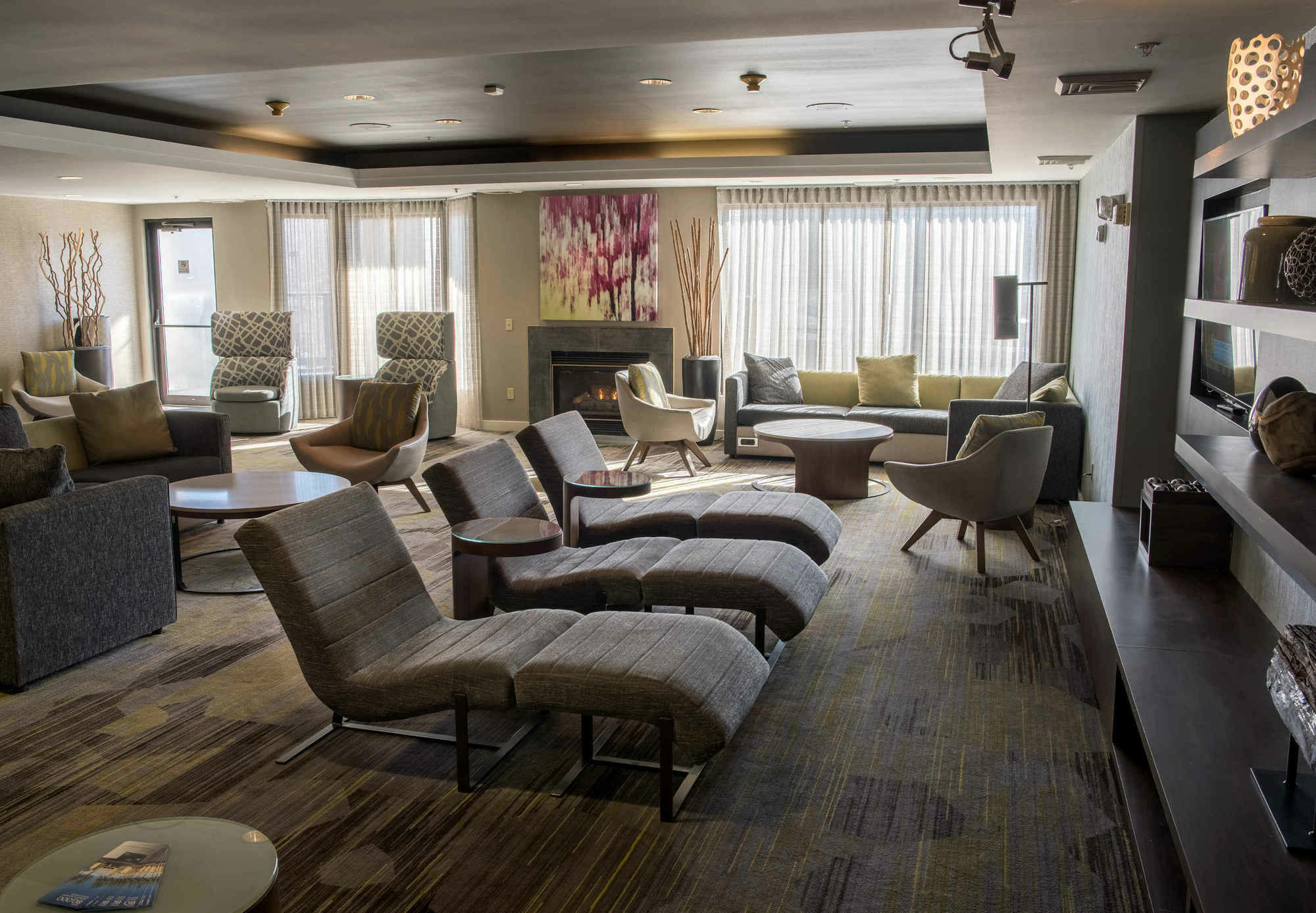 Отель Courtyard By Marriott Норидж Экстерьер фото