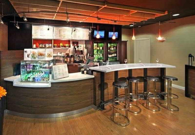 Отель Courtyard By Marriott Норидж Экстерьер фото